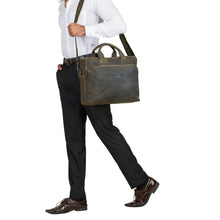 Lade das Bild in den Galerie-Viewer, OSCAR