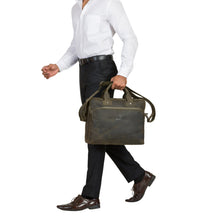 Lade das Bild in den Galerie-Viewer, OSCAR