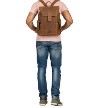 Lade das Bild in den Galerie-Viewer, CHARLIE