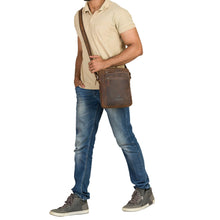 Lade das Bild in den Galerie-Viewer, RICHARD