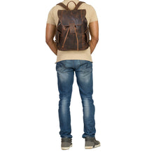 Lade das Bild in den Galerie-Viewer, CHARLIE