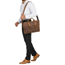 Lade das Bild in den Galerie-Viewer, DAMIAN