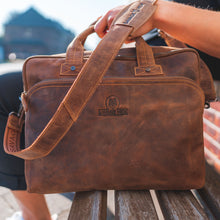 Lade das Bild in den Galerie-Viewer, OSCAR