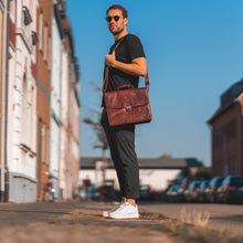 Lade das Bild in den Galerie-Viewer, CURRY