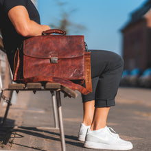 Lade das Bild in den Galerie-Viewer, CURRY