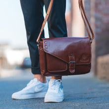 Lade das Bild in den Galerie-Viewer, MERCEDES