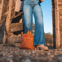 Lade das Bild in den Galerie-Viewer, winternam cityrucksack caja cognac