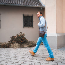 Lade das Bild in den Galerie-Viewer, DUKE