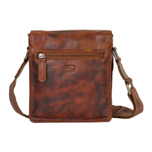 Lade das Bild in den Galerie-Viewer, LYNN