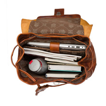 Lade das Bild in den Galerie-Viewer, CHARLIE