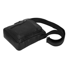 Lade das Bild in den Galerie-Viewer, KYLE