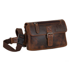 Lade das Bild in den Galerie-Viewer, MILLER