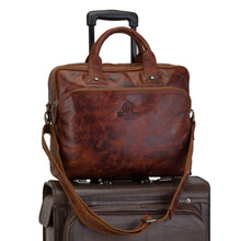 Lade das Bild in den Galerie-Viewer, OSCAR