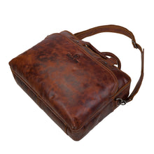 Lade das Bild in den Galerie-Viewer, OSCAR