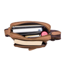 Lade das Bild in den Galerie-Viewer, KYLE