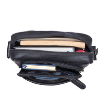 Lade das Bild in den Galerie-Viewer, KYLE