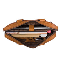 Lade das Bild in den Galerie-Viewer, DAMIAN