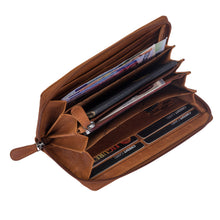 Lade das Bild in den Galerie-Viewer, LAURA