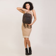 Lade das Bild in den Galerie-Viewer, LILY