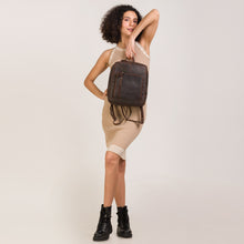 Lade das Bild in den Galerie-Viewer, LILY