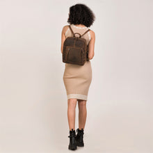 Lade das Bild in den Galerie-Viewer, LILY