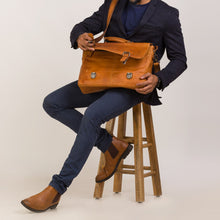 Lade das Bild in den Galerie-Viewer, winternam aktentasche stockholm cognac