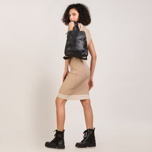 Lade das Bild in den Galerie-Viewer, winternam cityrucksack freya schwarz