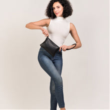 Lade das Bild in den Galerie-Viewer, winternam clutch solveig schwarz