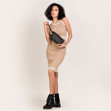 Lade das Bild in den Galerie-Viewer, winternam-kleineumhaengetasche-liv-schwarz