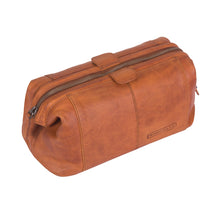 Lade das Bild in den Galerie-Viewer, winternam kosmetiktasche bergen cognac