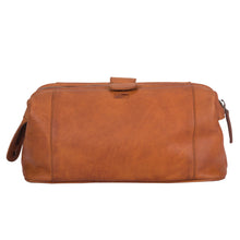 Lade das Bild in den Galerie-Viewer, winternam kosmetiktasche bergen cognac