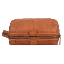 Lade das Bild in den Galerie-Viewer, winternam kosmetiktasche bergen cognac