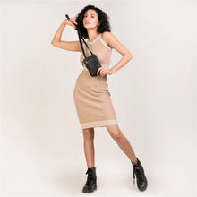 Lade das Bild in den Galerie-Viewer, winternam phonebag lilla schwarz