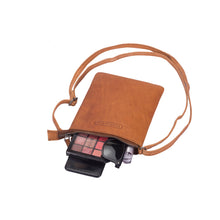 Lade das Bild in den Galerie-Viewer, winternam umhaengetasche maja cognac