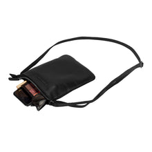Lade das Bild in den Galerie-Viewer, winternam umhaengetasche maja schwarz