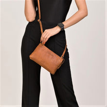 Lade das Bild in den Galerie-Viewer, winternam umhaengetasche ylvi cognac