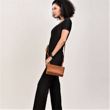 Lade das Bild in den Galerie-Viewer, winternam umhaengetasche ylvi cognac