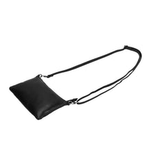 Lade das Bild in den Galerie-Viewer, winternam clutch solveig schwarz
